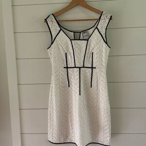 Yoana Barashi beautiful laci dress with black trim sz 6